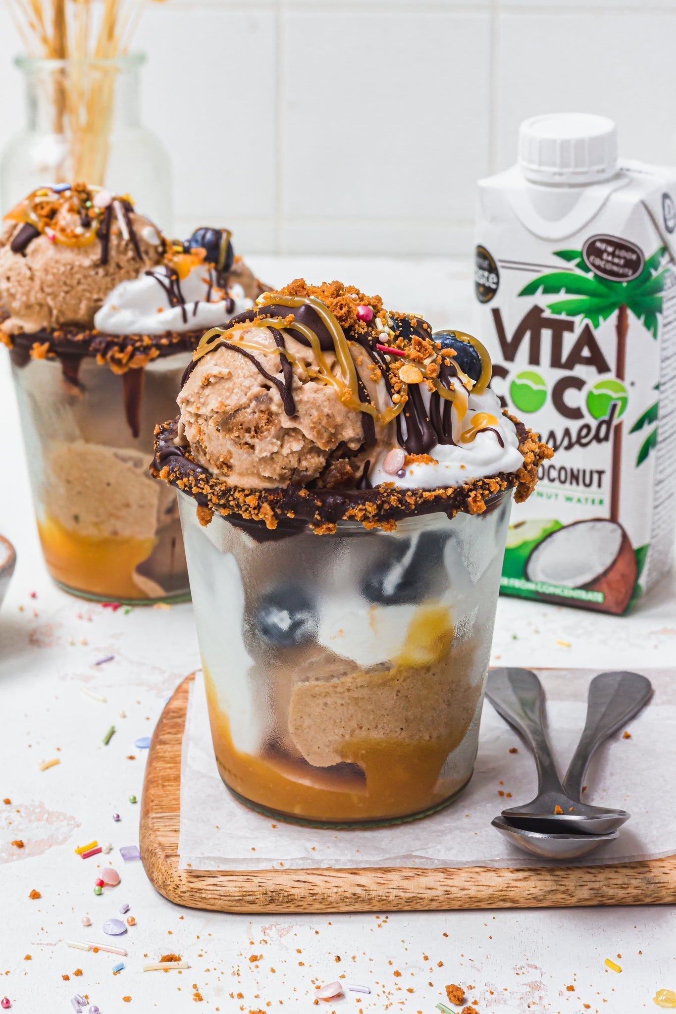 Coffee Caramel Ice Cream Sundaes (No-Churn)